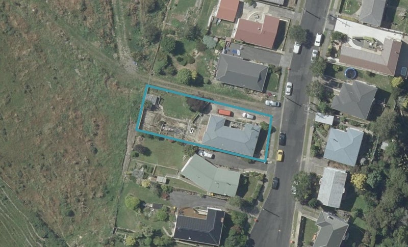 83 Koremata Street, Green Island, Dunedin - Carousel 1