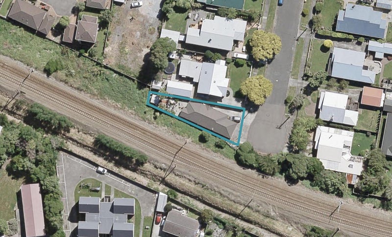 1A Fuller Grove, Woburn, Lower Hutt - Carousel 1