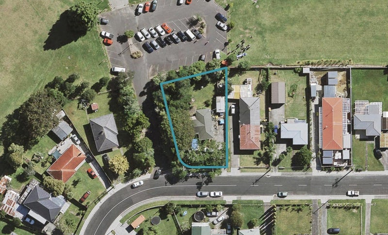 41 Wilsher Crescent, Henderson, Auckland - Carousel 1