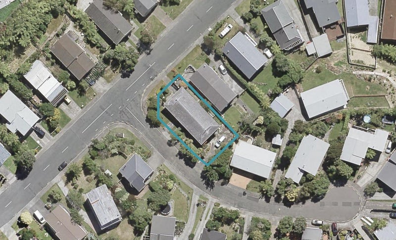 1A Fantail Grove, Belmont, Lower Hutt - Carousel 1