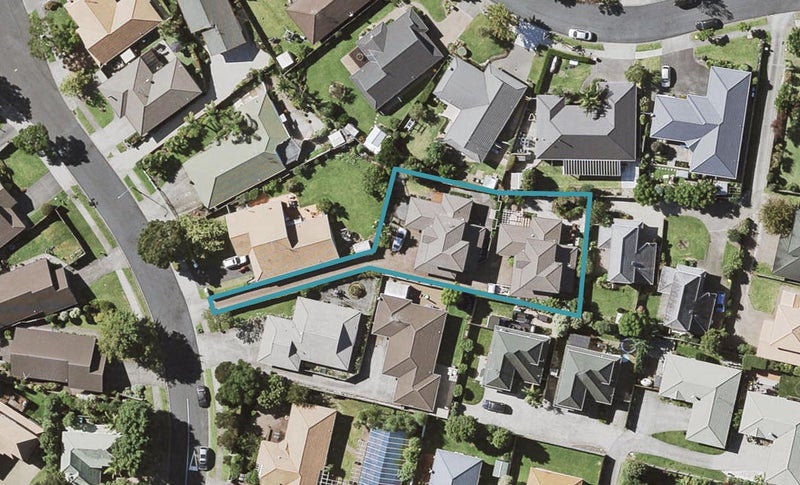 1/7 Solana Court, Botany Downs, Auckland - Carousel 1