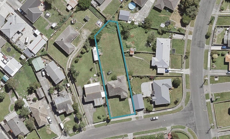 77 Compton Crescent, Taita, Lower Hutt - Carousel 1
