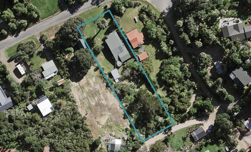 48 Great Barrier Road, Oneroa, Waiheke Island - Carousel 1