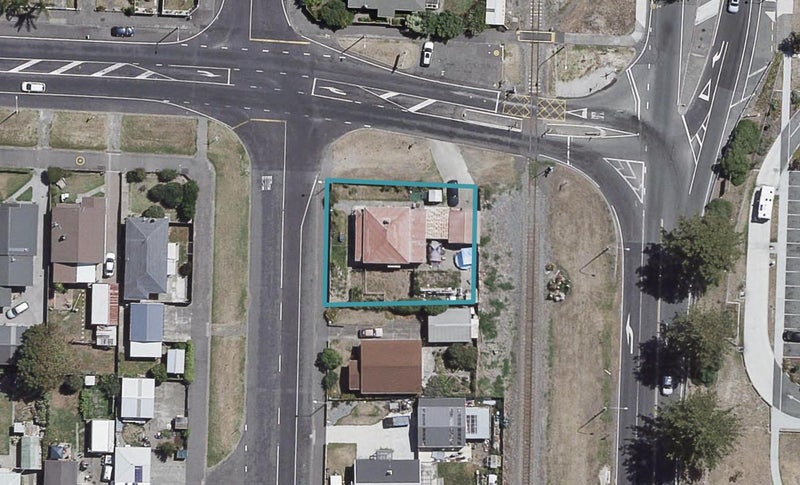2 Te Awa Avenue, Te Awa, Napier - Carousel 1