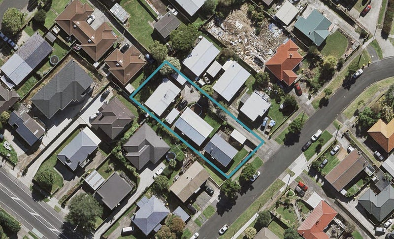 8B Ashlynne Avenue, Papatoetoe, Auckland - Carousel 1