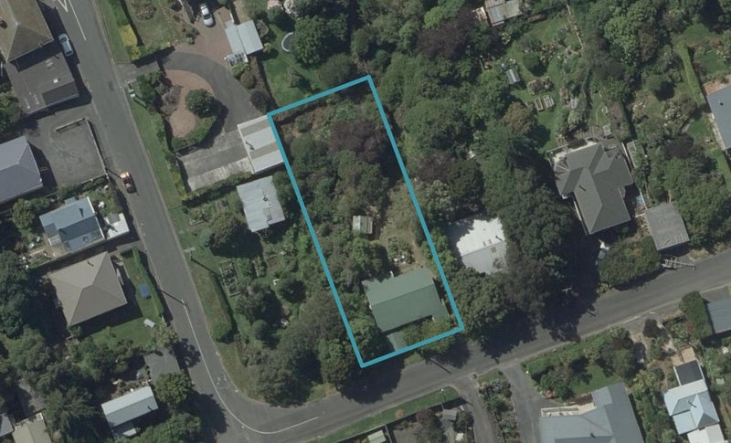 23 Waikana Street, Broad Bay, Dunedin - Carousel 1