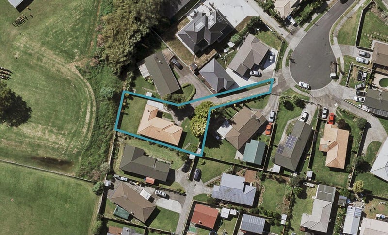 21 Serai Place, Flat Bush, Auckland - Carousel 1