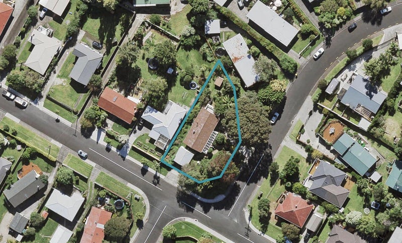 2 Noall Street, Te Atatu Peninsula, Auckland - Carousel 1