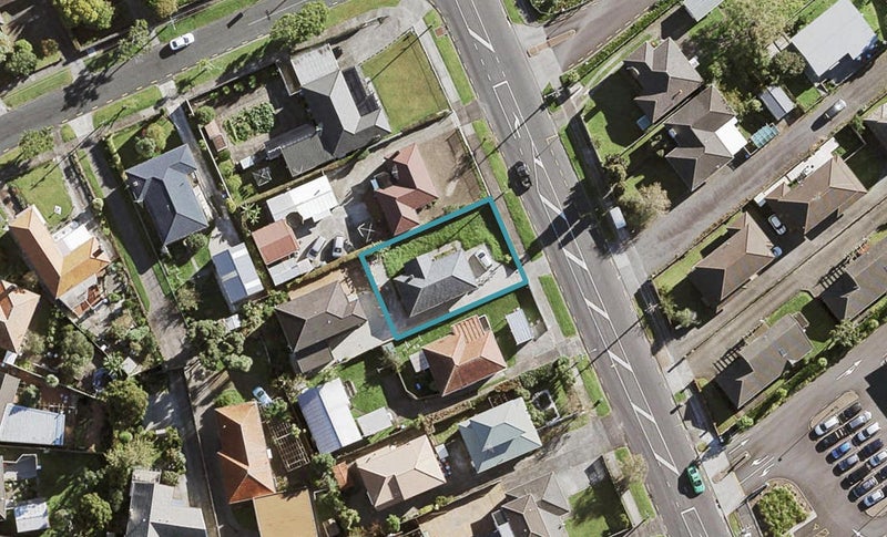 261 Richardson Road, New Windsor, Auckland - Carousel 1