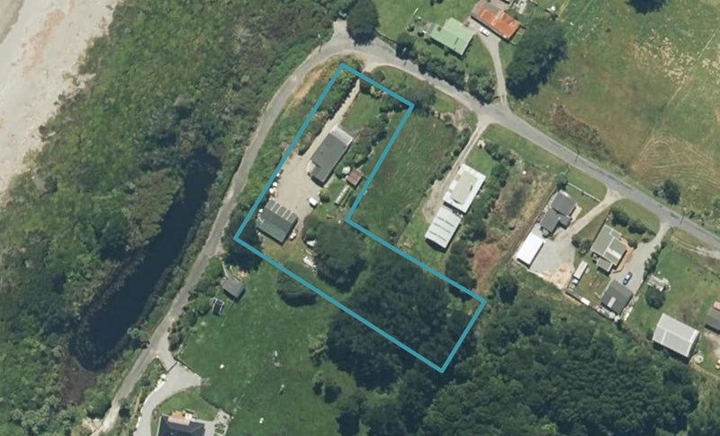 31 Pandora Avenue, Camerons, Greymouth - Carousel 1
