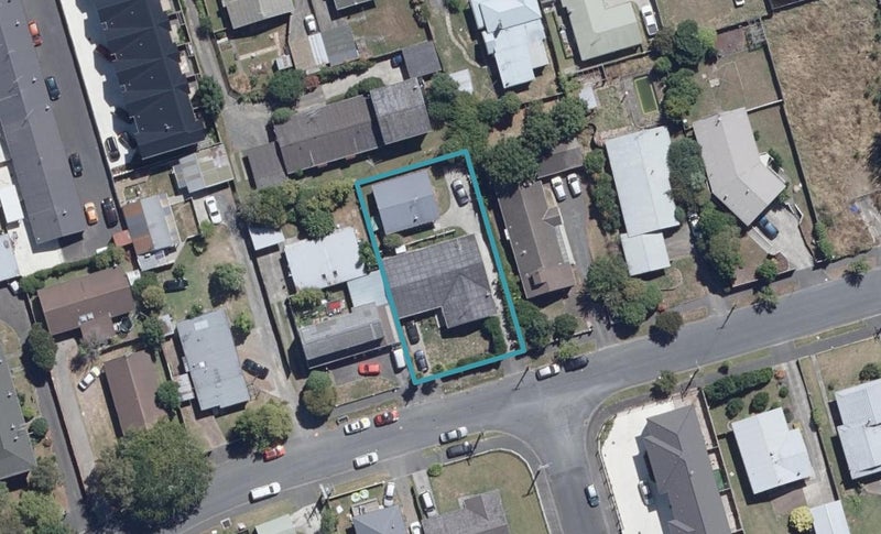 38 May Street, Hamilton East, Hamilton - Carousel 1