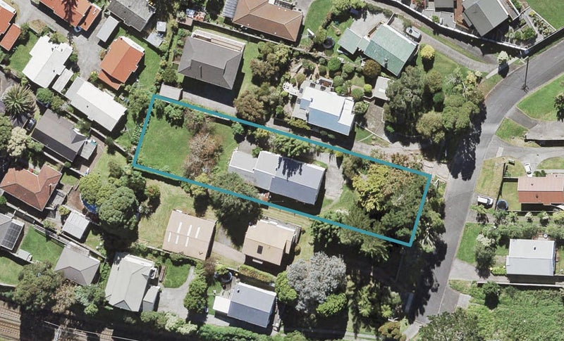 7 Malam Street, Glen Eden, Auckland - Carousel 1