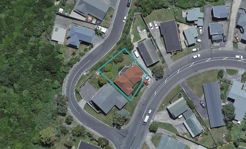 90 Stewart Drive, Newlands, Wellington - Carousel 1