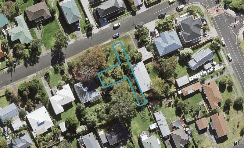 4B Sherwood Avenue, Te Atatu South, Auckland - Carousel 1