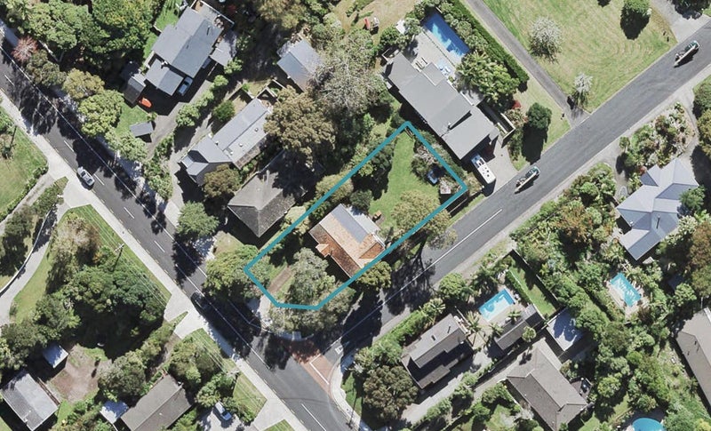 52 Tauhinu Road, Greenhithe, Auckland - Carousel 1