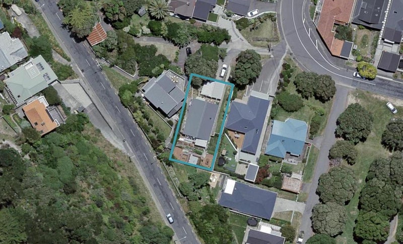 6 Pinnacle Street, Seatoun, Wellington - Carousel 1