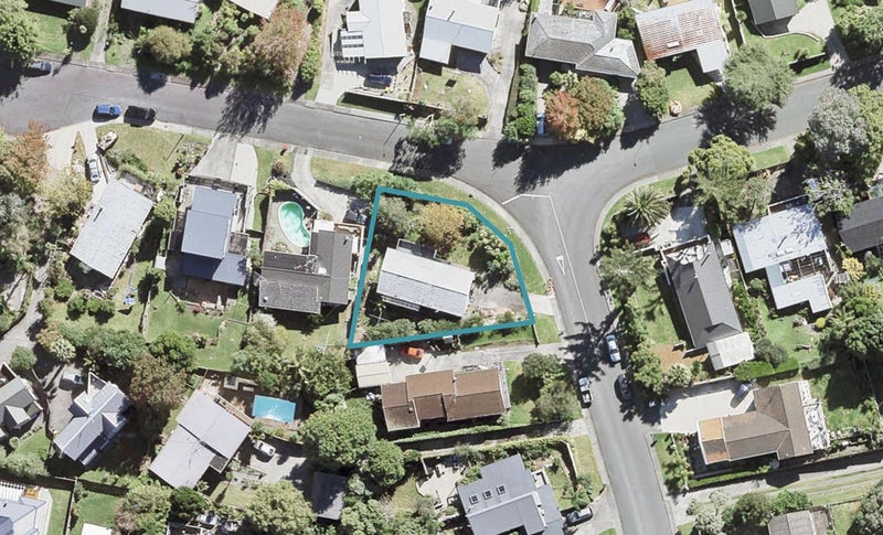 7 Nor'East Drive, Northcross, Auckland - Carousel 1