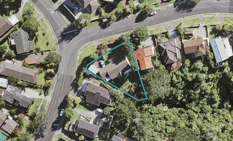 58 Canberra Avenue, Lynfield, Auckland - Carousel 1
