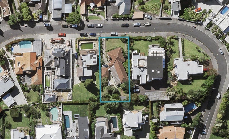 13 Karori Crescent, Orakei, Auckland - Carousel 1