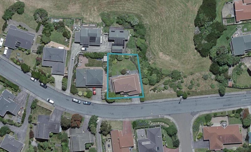 38 Abilene Crescent, Churton Park, Wellington - Carousel 1