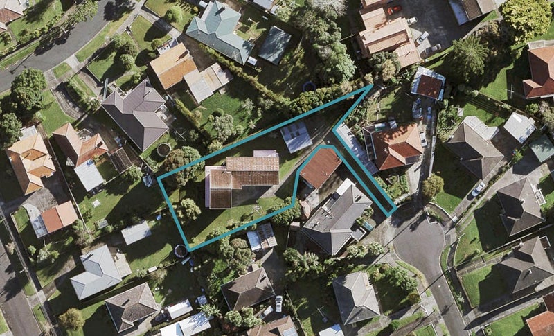 12 Cordelia Place, New Windsor, Auckland - Carousel 1