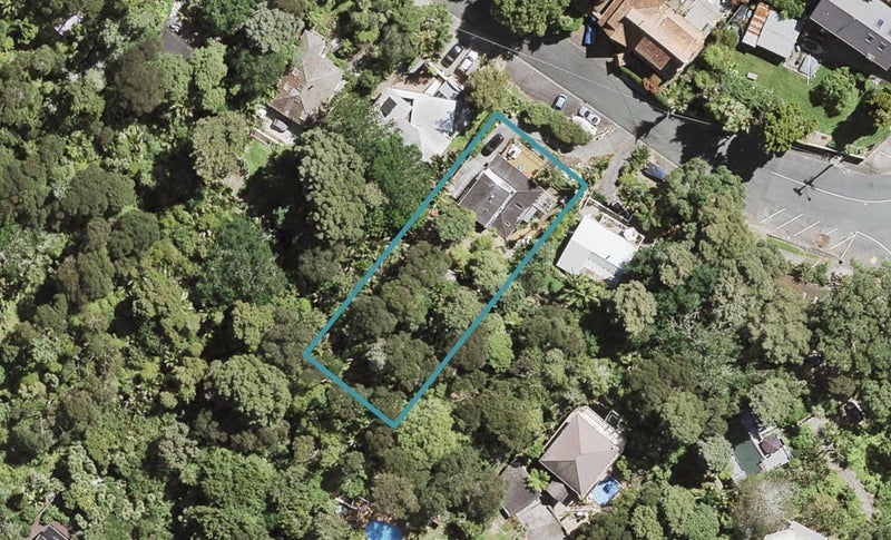 43 Valley Road, Titirangi, Auckland - Carousel 1