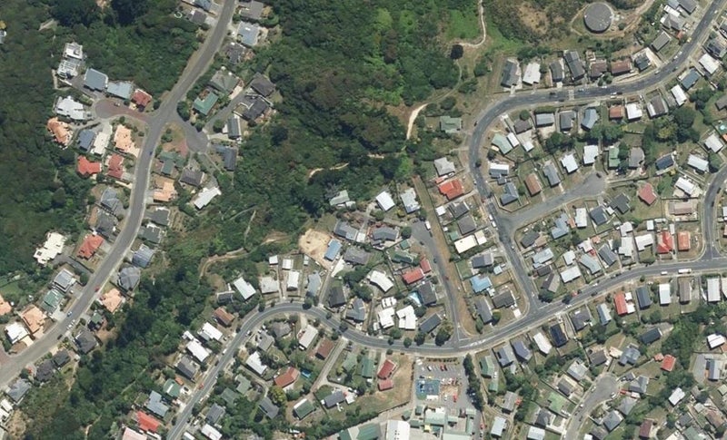 6 Idaho Place, Ascot Park, Porirua - Carousel 1