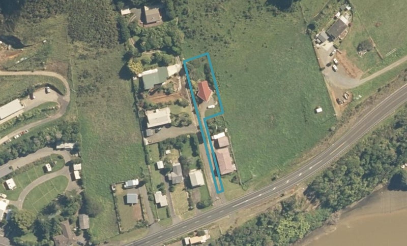 75 North Street, Mōkau - Carousel 1