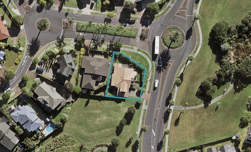 2 Calypso Way, Unsworth Heights, Auckland - Carousel 1