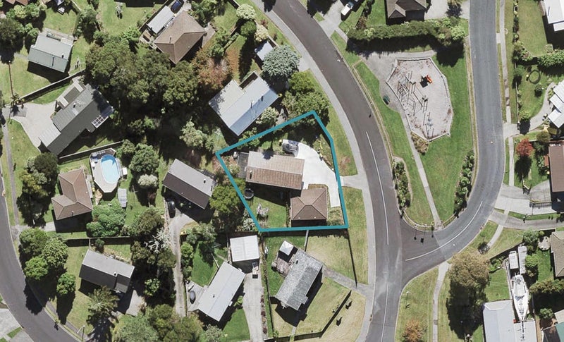 4 Midgley Road, West Harbour, Auckland - Carousel 1