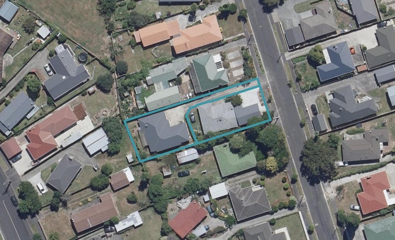 17A Fenwick Crescent, Hillcrest, Hamilton - Carousel 1