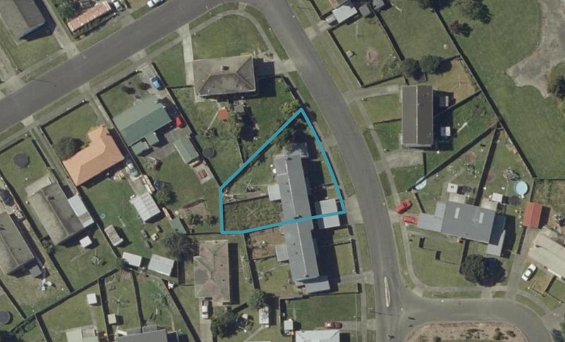4 Farnham Avenue, Highbury, Palmerston North - Carousel 1