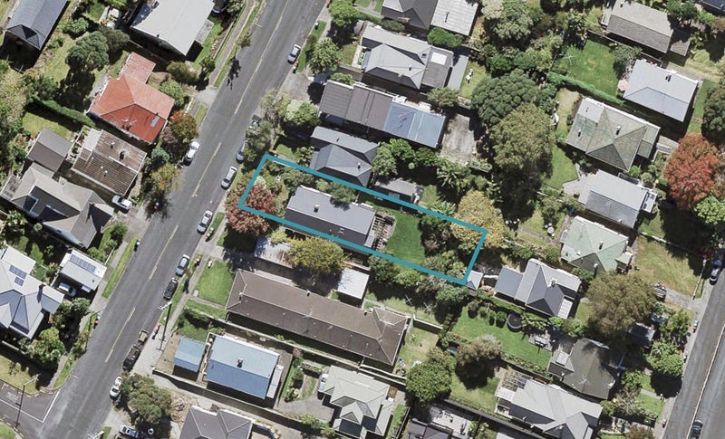 15 Mountain View Road, Morningside, Auckland - Carousel 1