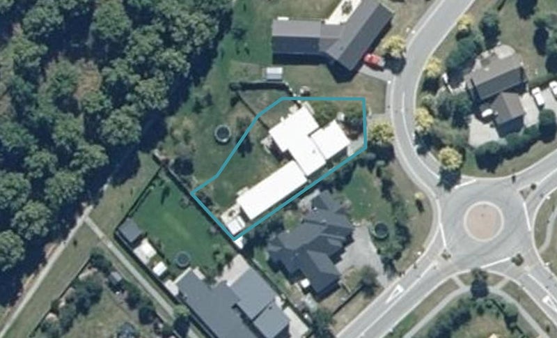 3 Ada Place, Lake Hayes, Queenstown - Carousel 1