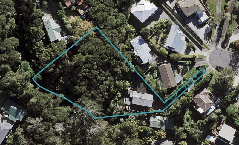 4B McQuoid Place, Glenfield, Auckland - Carousel 1
