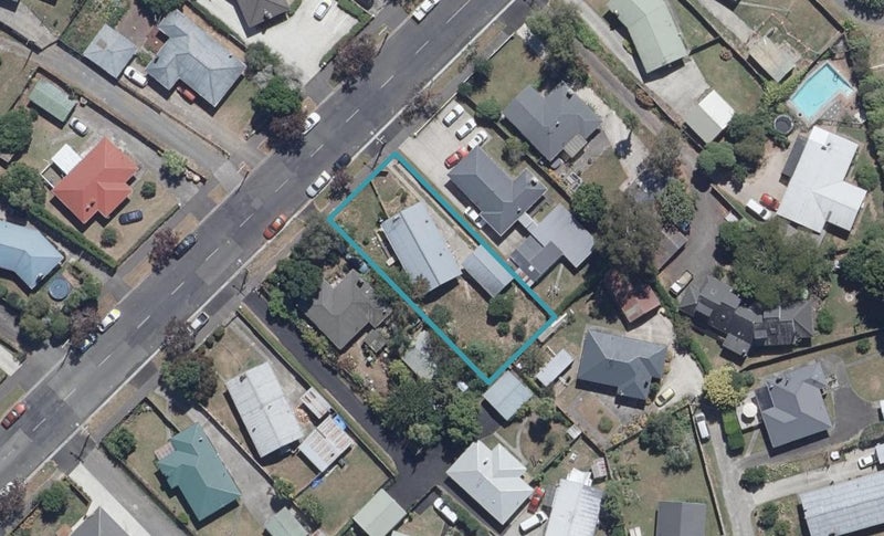 42 Carrington Avenue, Hillcrest, Hamilton - Carousel 1