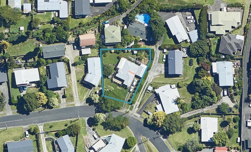 21 Emily Place, Bellevue, Tauranga - Carousel 1