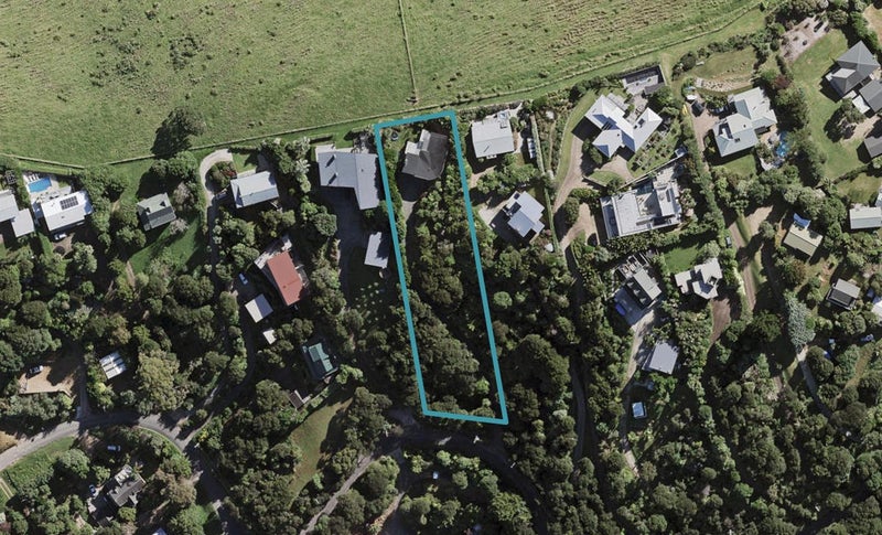 32 View Road, Ostend, Waiheke Island - Carousel 1