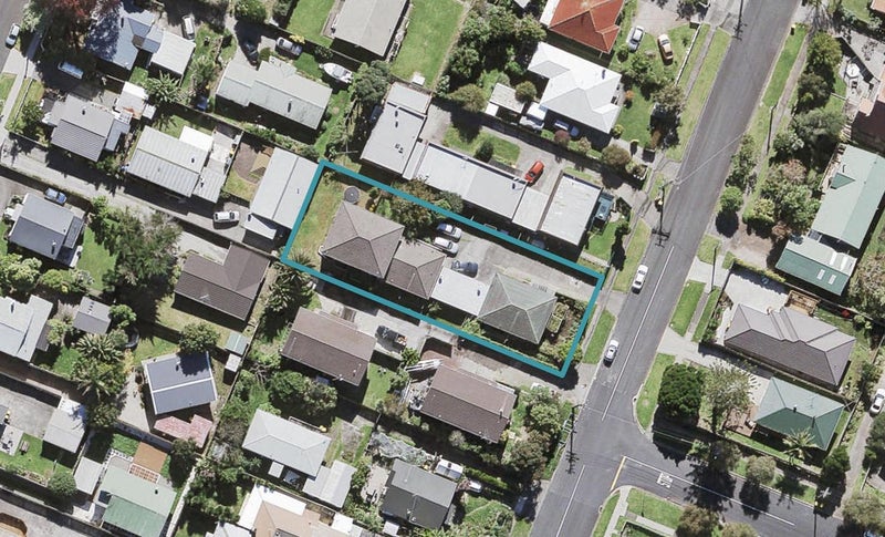 3/92 Lynwood Road, New Lynn, Auckland - Carousel 1