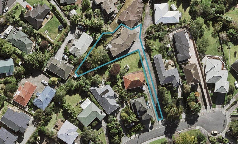 12 McIlroy Avenue, Hillsborough, Auckland - Carousel 1