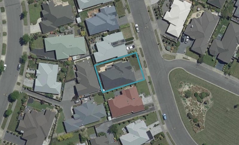 10 Wagner Crescent, Northwood, Christchurch - Carousel 1