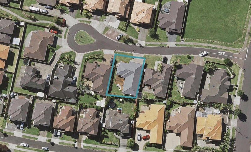 8 Kalmore Place, Flat Bush, Auckland - Carousel 1
