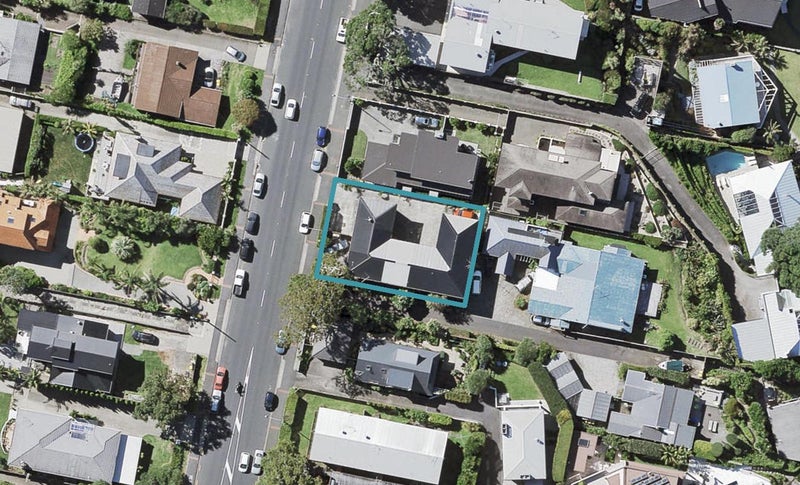 4/233 Hurstmere Road, Takapuna, Auckland - Carousel 1