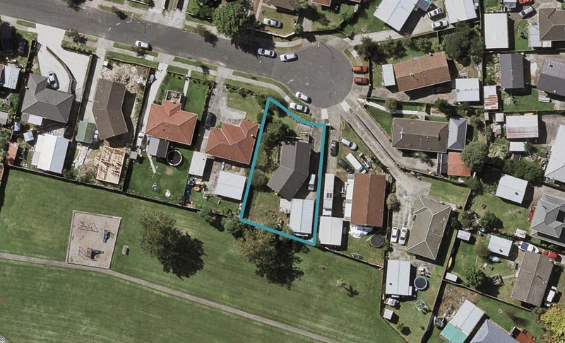 11 Bahama Place, Clover Park, Auckland - Carousel 1