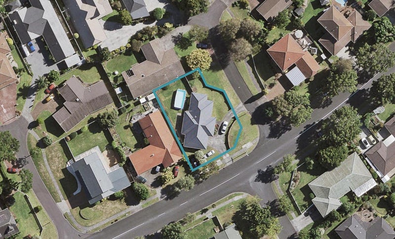 2 Chica Place, Conifer Grove, Takanini - Carousel 1