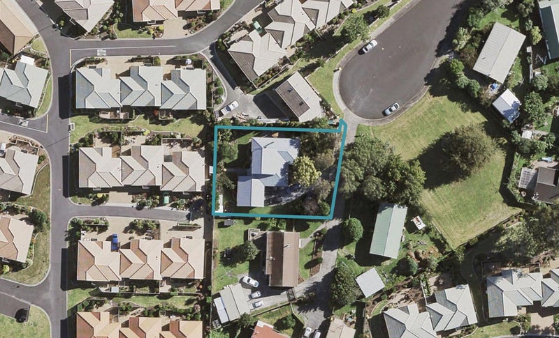 16 Balmore Place, Wattle Downs, Auckland - Carousel 1