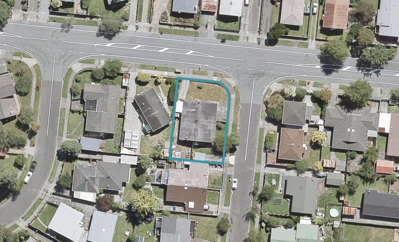 2/2 Crystal Grove, Birchville, Upper Hutt - Carousel 1