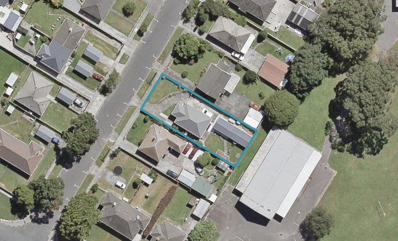 4 Molesworth Street, Taita, Lower Hutt - Carousel 1