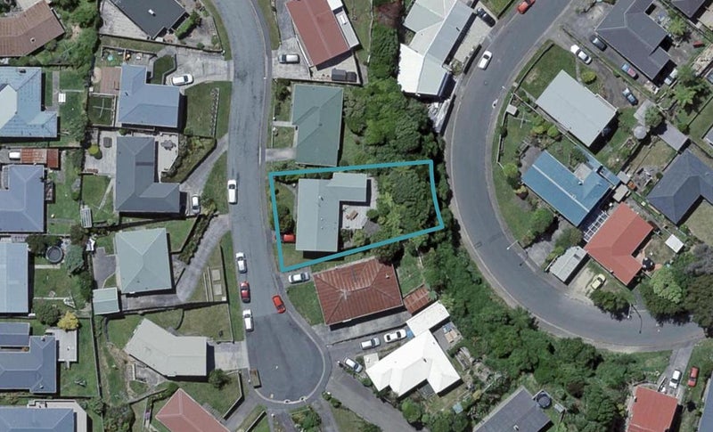 7 Archbold Street, Newlands, Wellington - Carousel 1