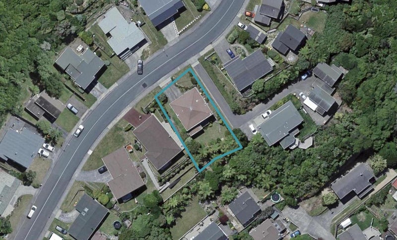 12 Mclintock Street, Johnsonville, Wellington - Carousel 1